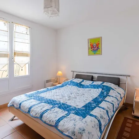 4 Pieces Pour 6 Personnes Avec Terrasse, Jardin, Garage Et Wifi A - Fr-1-409-136 Vila