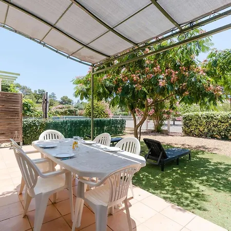 Villa 4 Pieces Pour 6 Personnes Avec Terrasse, Jardin, Garage Et Wifi A - Fr-1-409-136 *